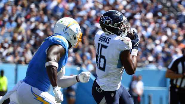Titans vs. Browns Predictions with BetMGM